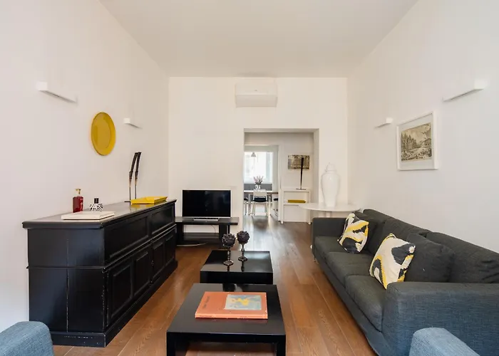 2 Bedrooms Flat Near Via Veneto