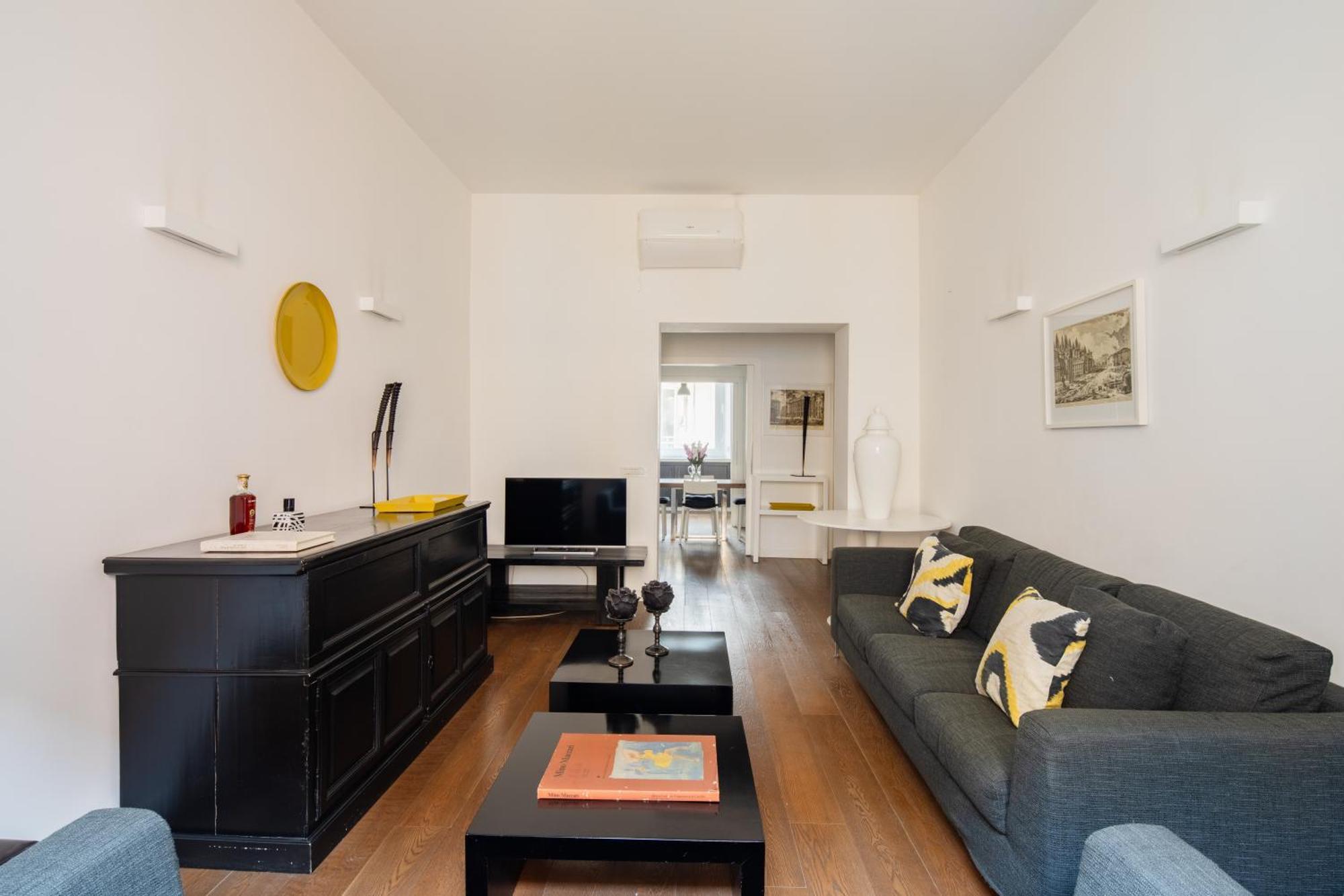2 Bedrooms Flat Near Via Veneto Apartment *