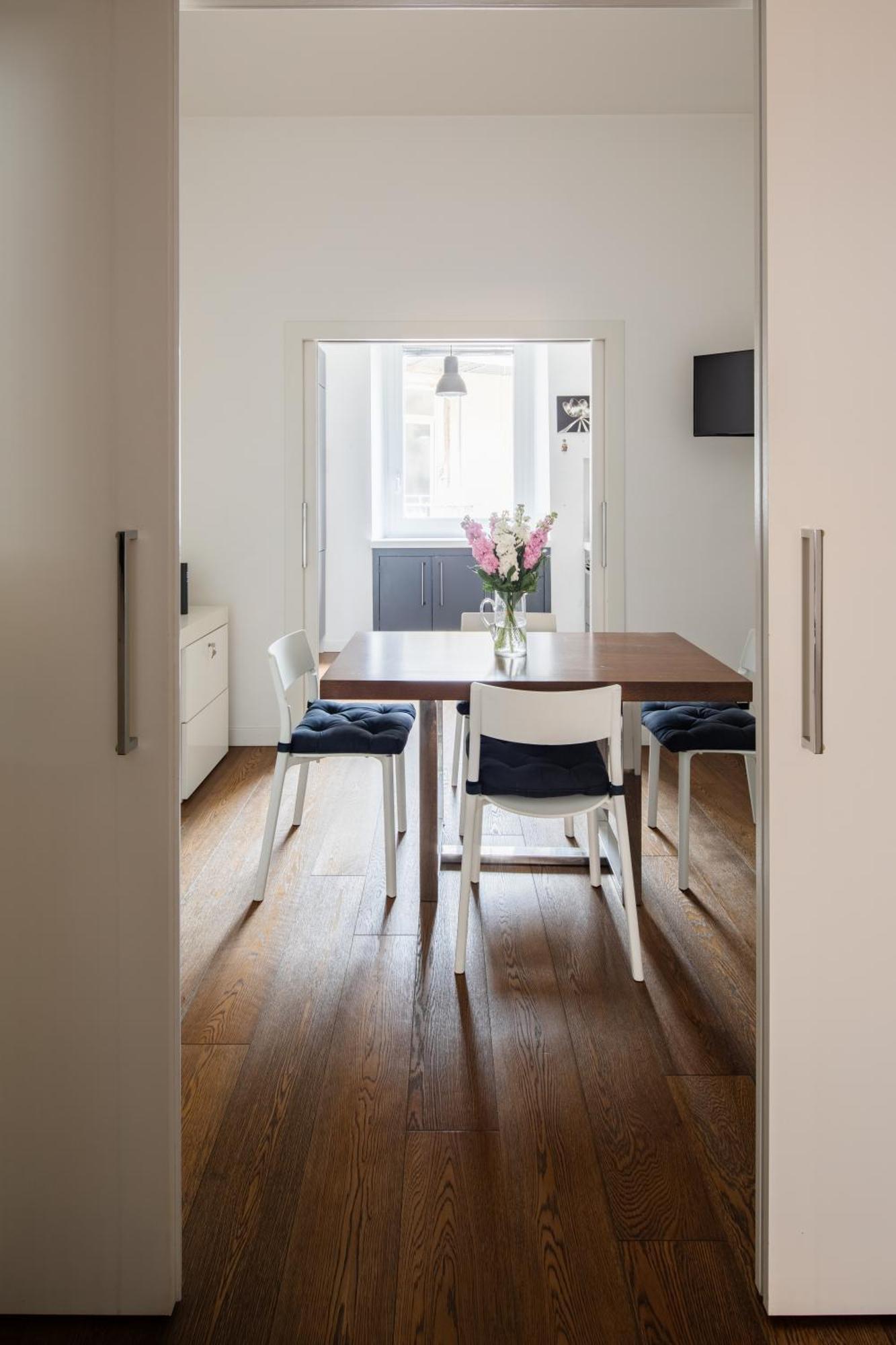 2 Bedrooms Flat Near Via Veneto Apartment